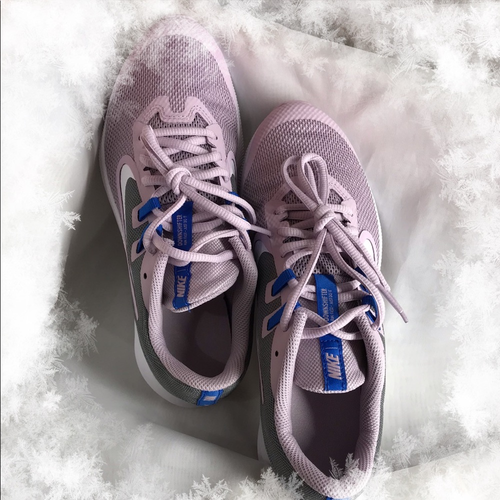 Nike sneakers 👟